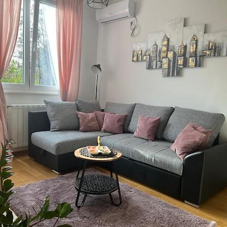 Apartment Luxe Nine Нови-Сад Экстерьер фото