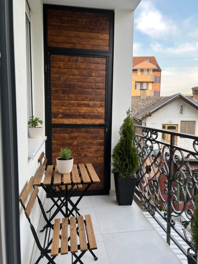Apartment Luxe Nine Нови-Сад Экстерьер фото